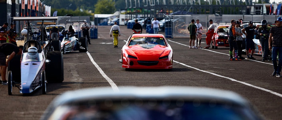 ПЕРВОЕ МАСЛО ДЛЯ ДРЭГ-РЕЙСИНГА